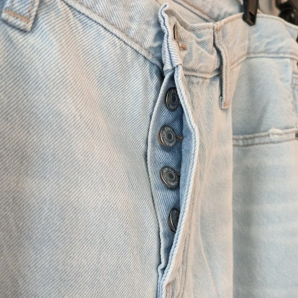 🌸 NWT Old Navy Mid-Rise Slouchy Taper Light Non-Stretch 12P Knee Ripped Jeans - Picture 5 of 12